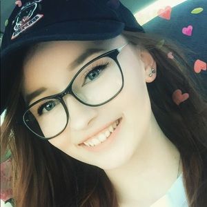 Meet your Posher, Leah